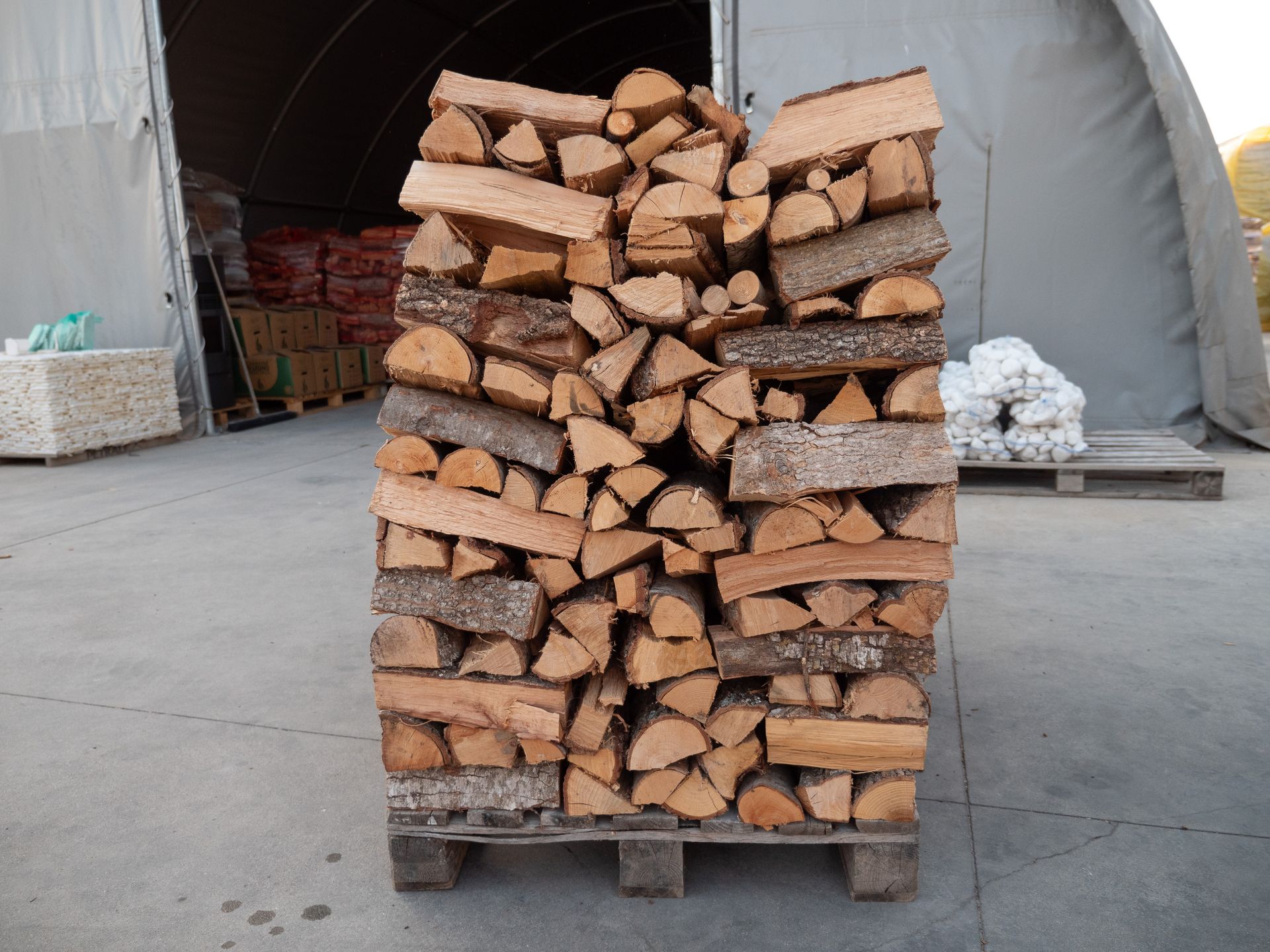 LEGNA- PEDANA DI LEGNA DI QUERCIA – ULIVO – FAGGIO TAGLIO PER STUFE