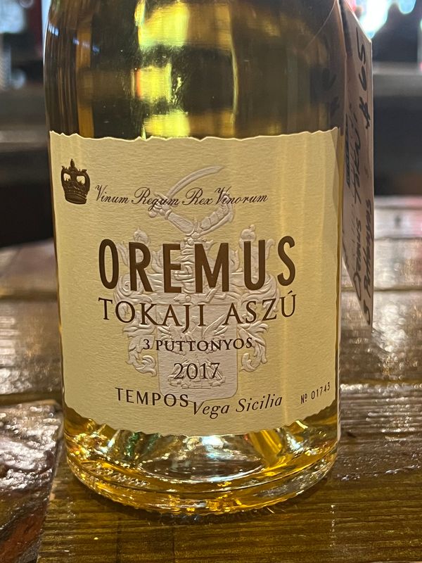 Oremus Tokaji Aszu, 3 Puttonyos - Hungary