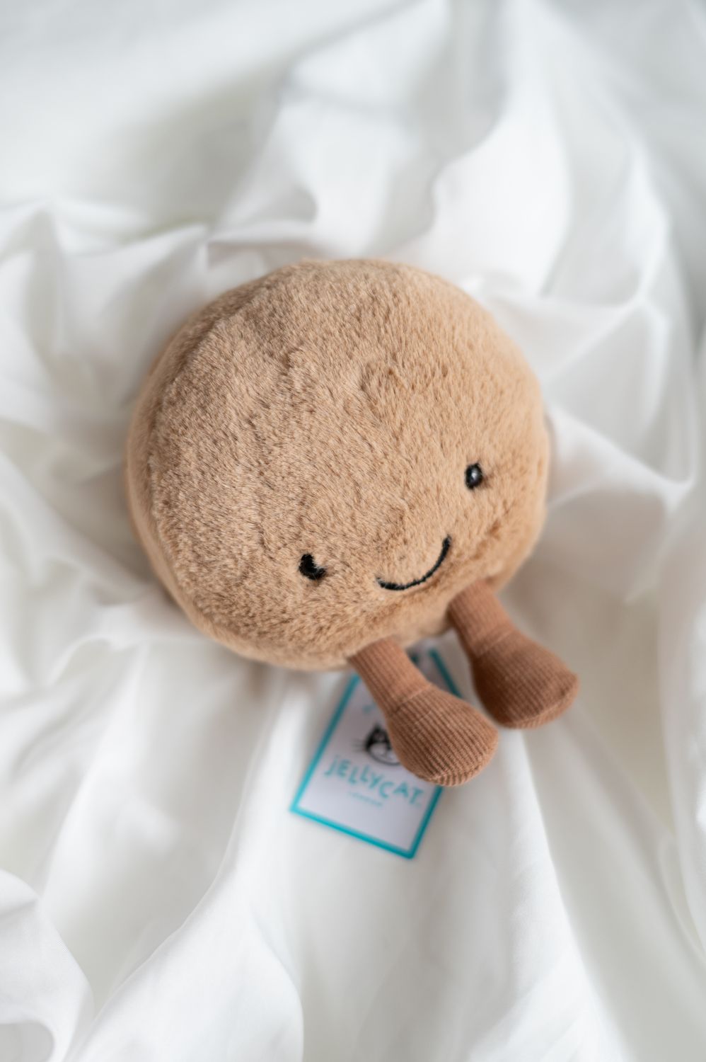 Jellycat Wesoły Makaronik Czekoladowy Mona 12 cm