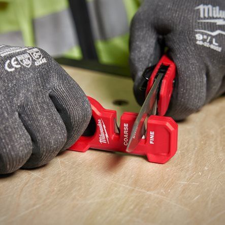 Milwaukee Compact Knife Sharpener