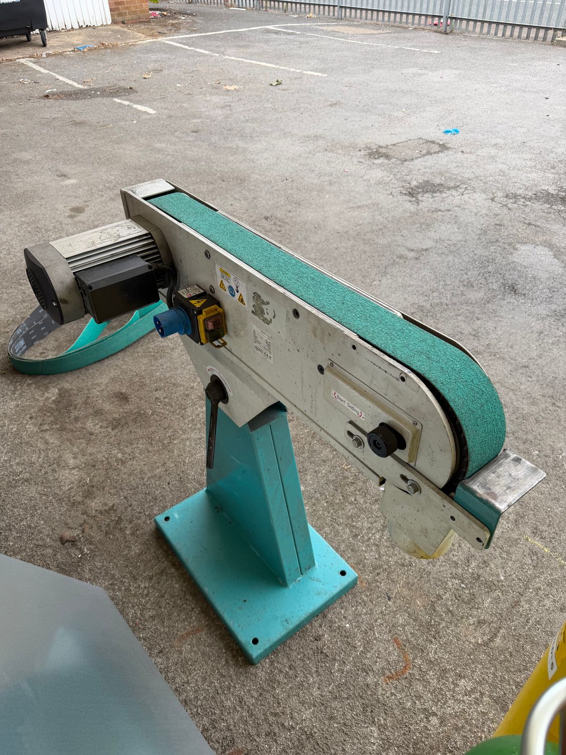 Used Axminster 75mm Linisher 230v Used Axminster 75mm Linisher 230v