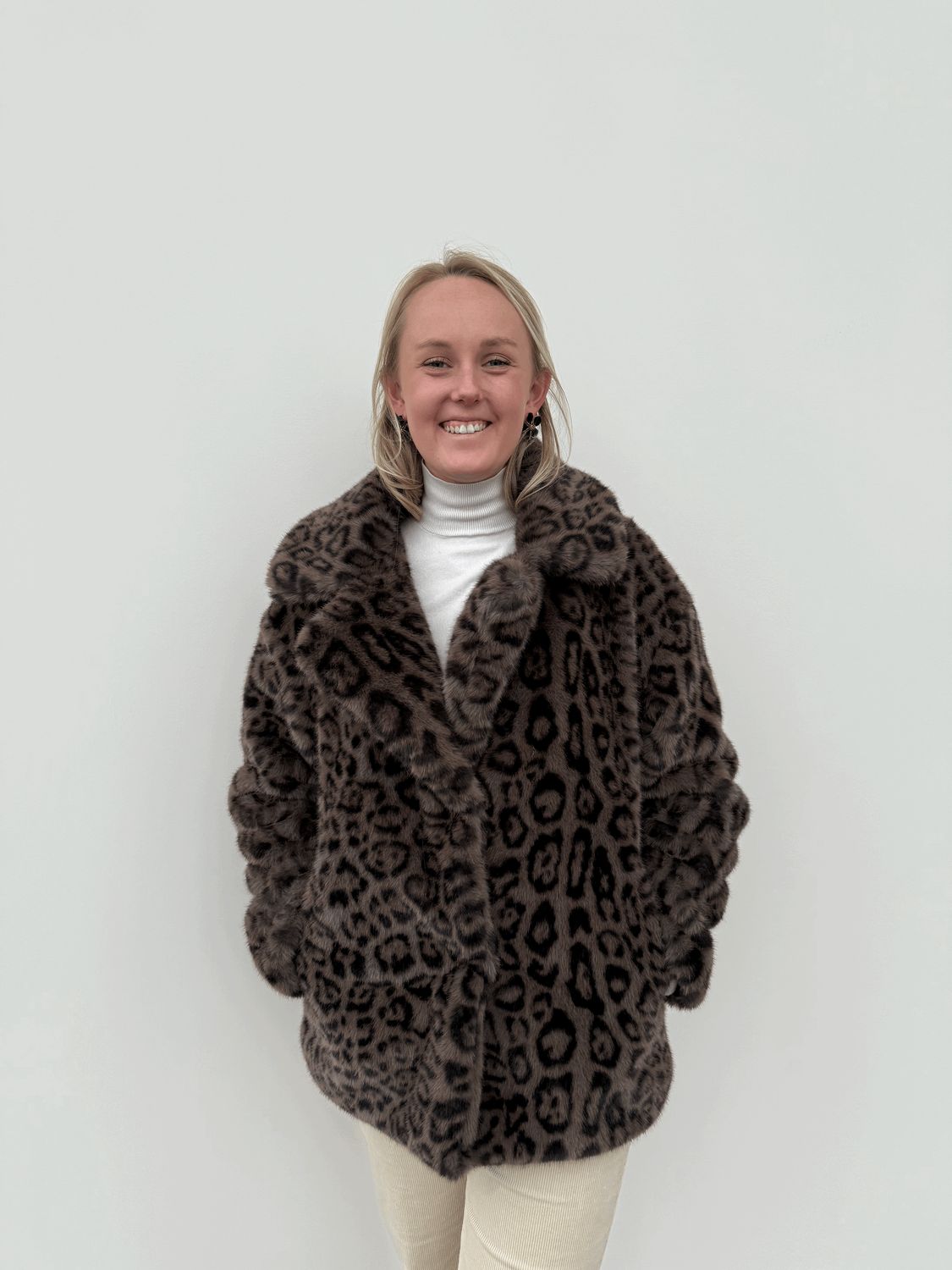 FLUFFY PANTER JAS SALE
