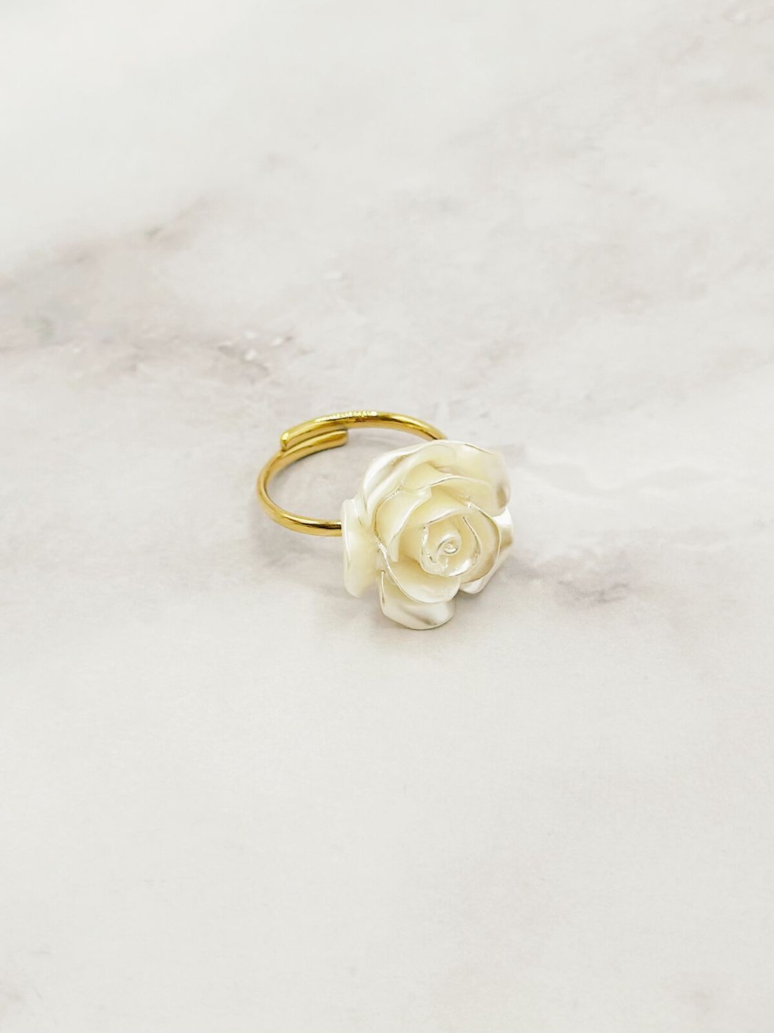 RING MET ROOSJE