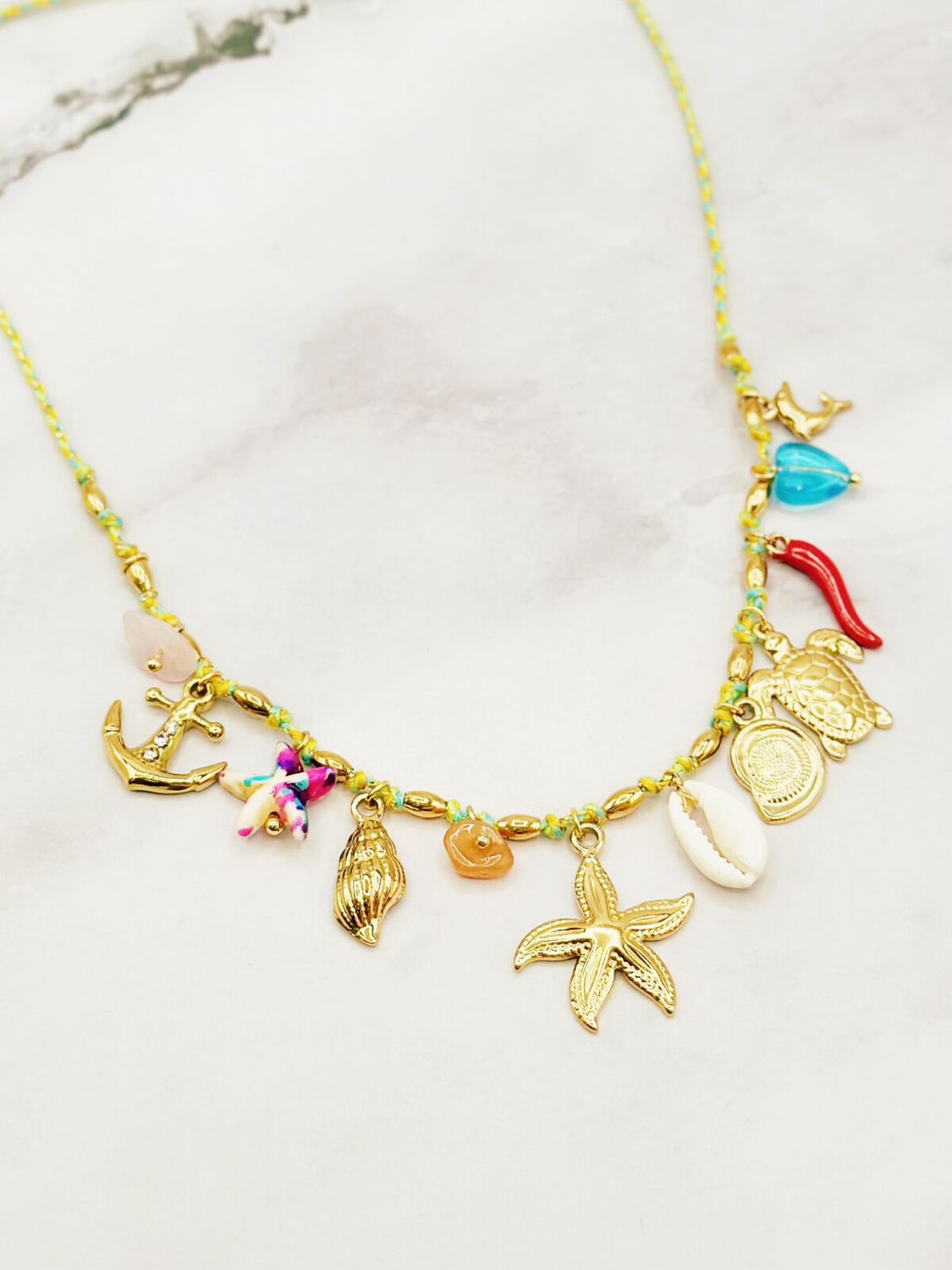 KETTING MET BEDELTJES