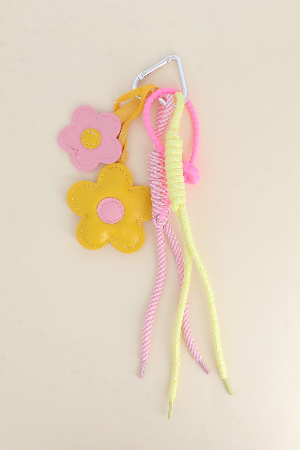 SLEUTELHANGER-BAG CHARMS BLOEM GEEL ROZE