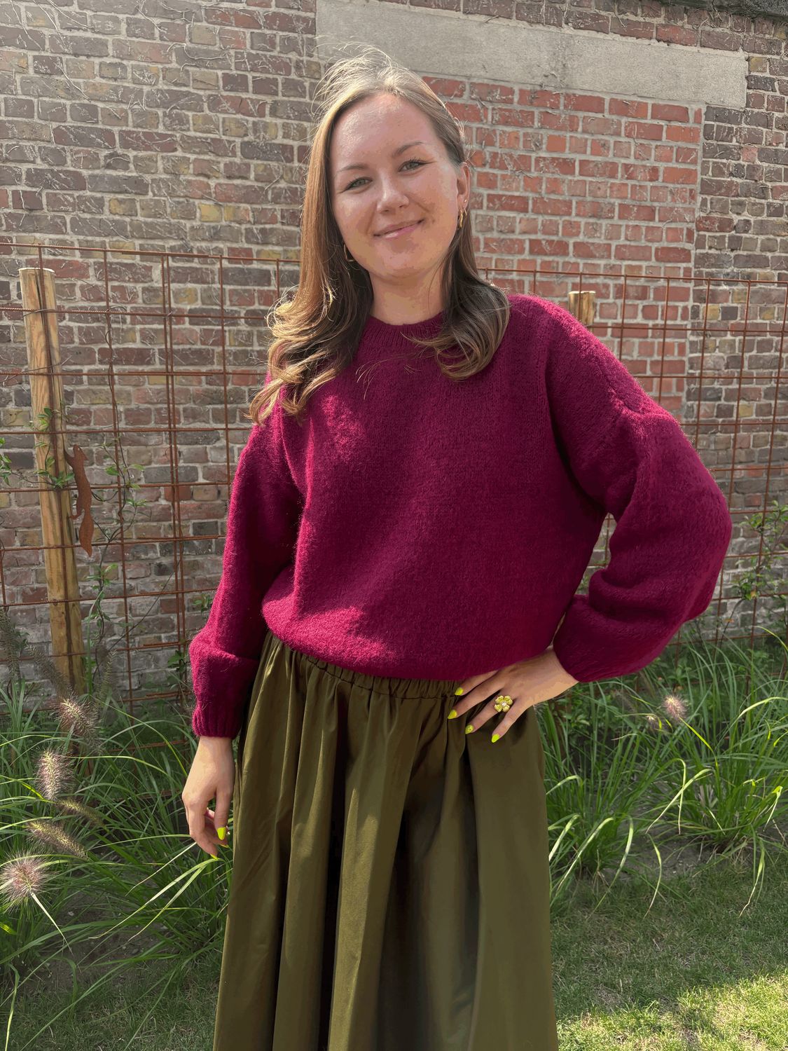 TRUI MET LANGE MOUW BURGUNDY