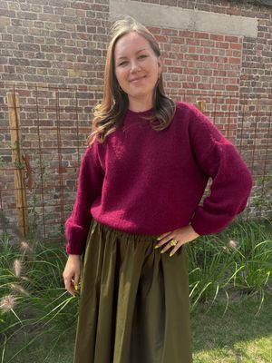 TRUI MET LANGE MOUW BURGUNDY