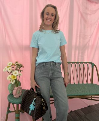 T-SHIRT MET SCHELPJES LICHT BLAUW