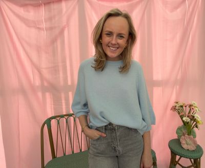 TRUI MET HALFLANGE MOUW LICHT BLAUW