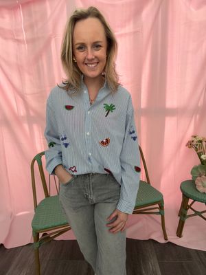 BLOES MET KLEURRIJKE BORDUURSELS