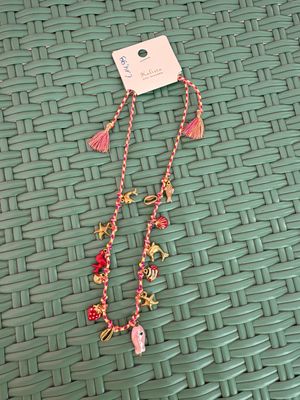 KETTING MET ROZE BEDELTJES