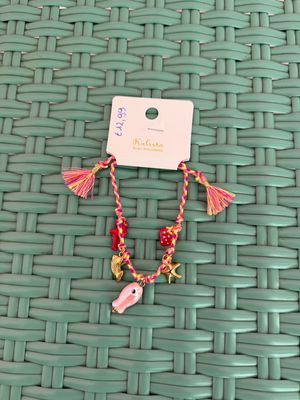 ARMBAND MET ROZE BEDELTJES