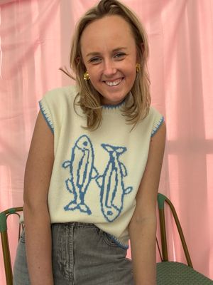 DEBARDEUR MET BLAUWE VISSEN