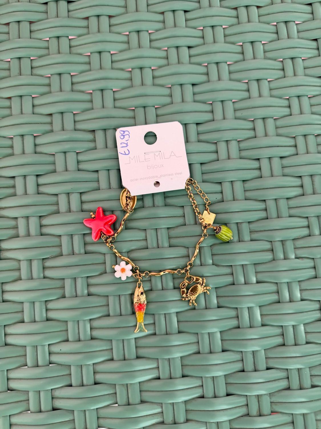 ARMBAND MET BEDELTJES