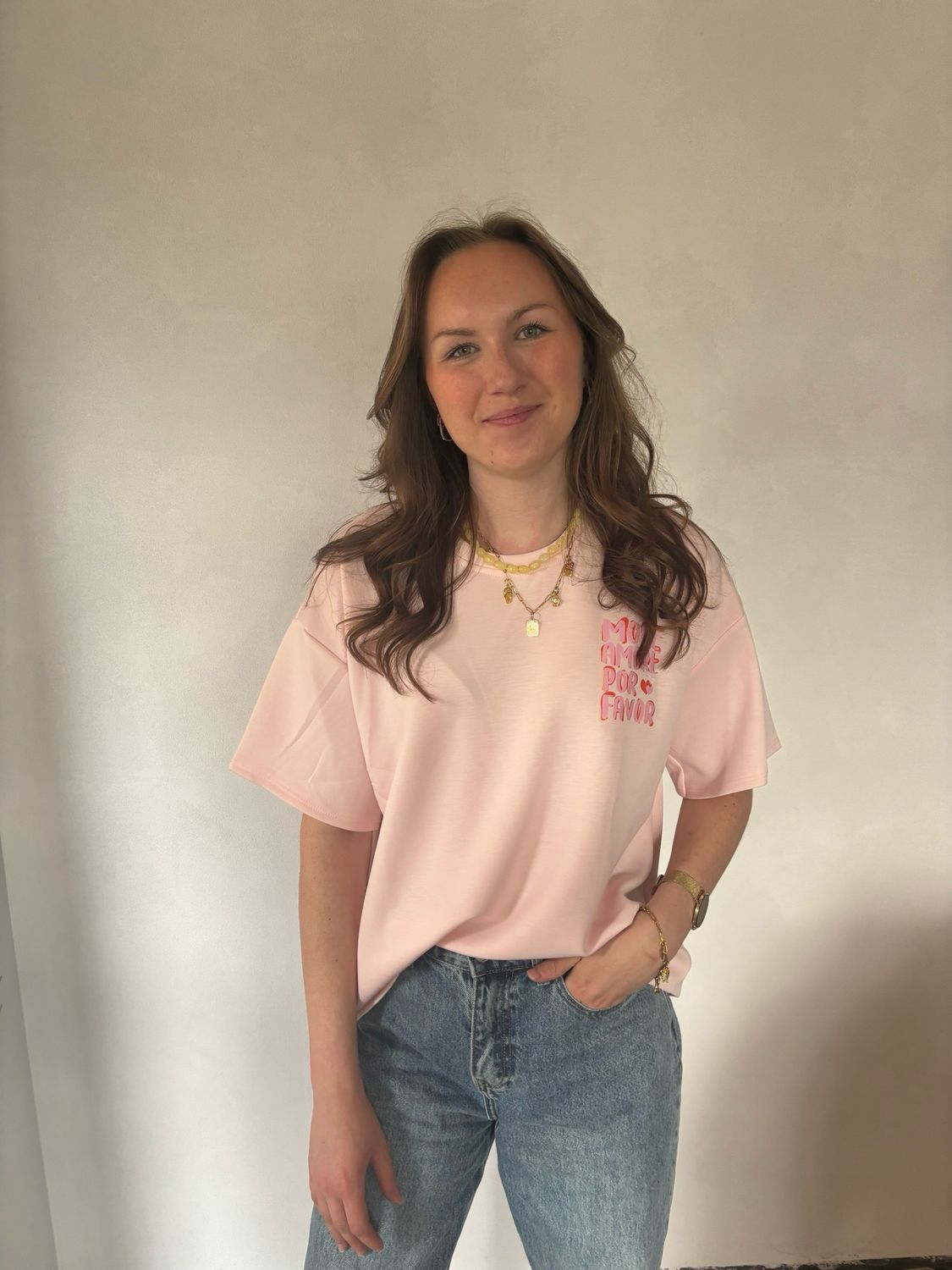 T-SHIRT ‘MORE AMOR POR FAVOR’ ROZE