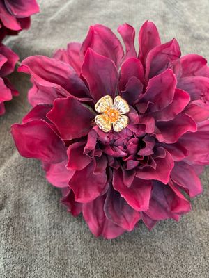 RING BLOEMETJE MET PARELTJES