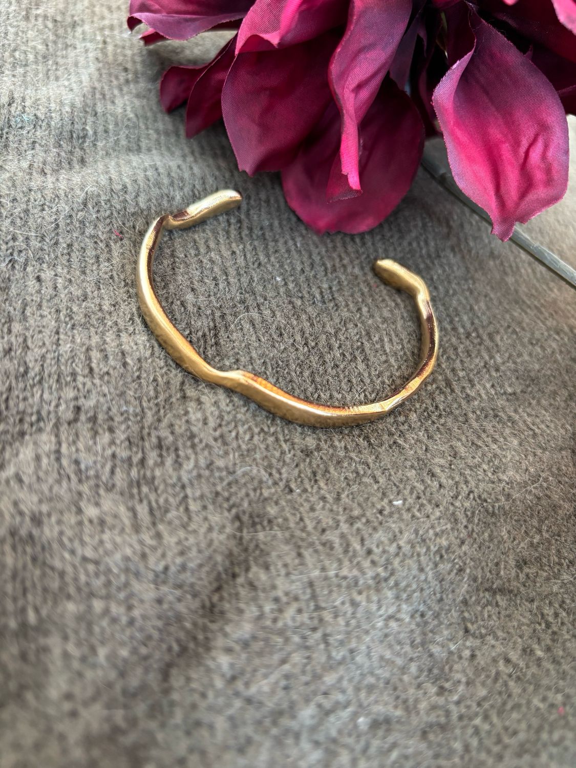 ARMBAND OPEN BANGLE
