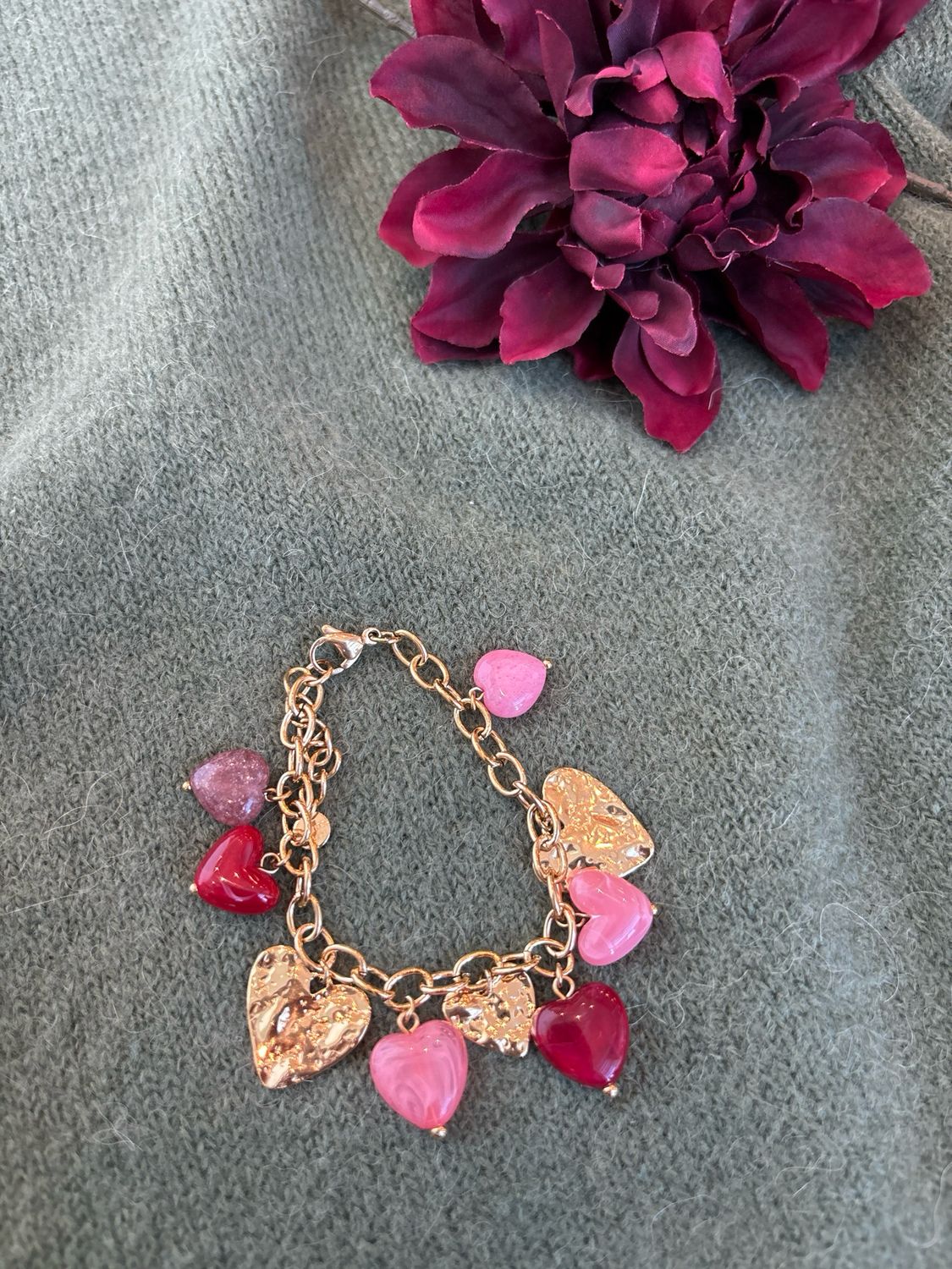 ARMBAND ROZE HARTEN