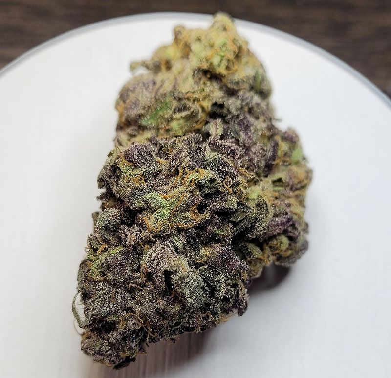 Space Gas | Indica| THCa: 25.8%
