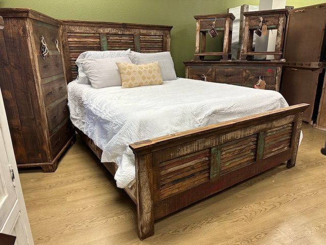 Linea Cabana Queen Size Bed-Multicolor Finish