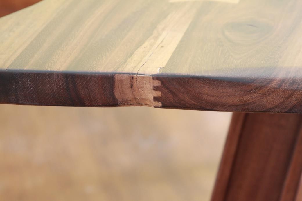 PAROTA RECTANGULAR DINING TABLE