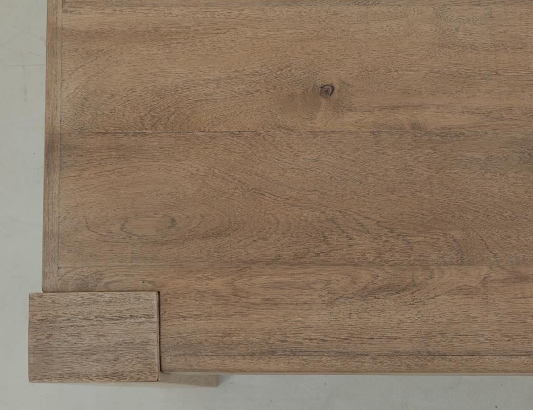 LUMA TABLE