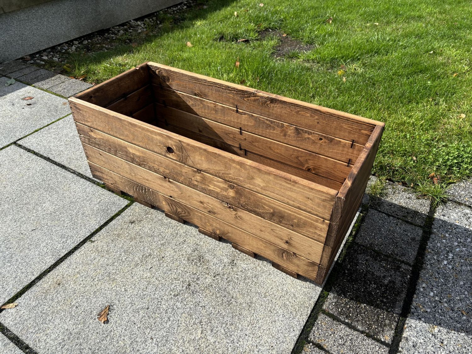OPEN TROUGH LARGE
