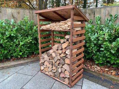 LOG STORE LARGE HB202