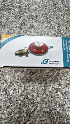 PROPANE REGULATOR SCREW 27MM 37MBAR