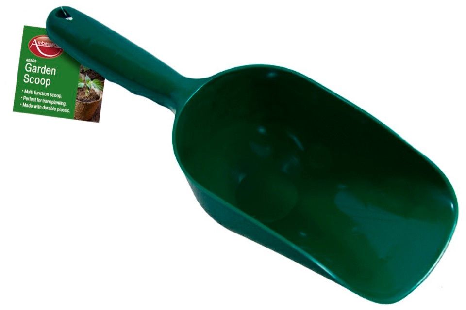 GARDEN SCOOP