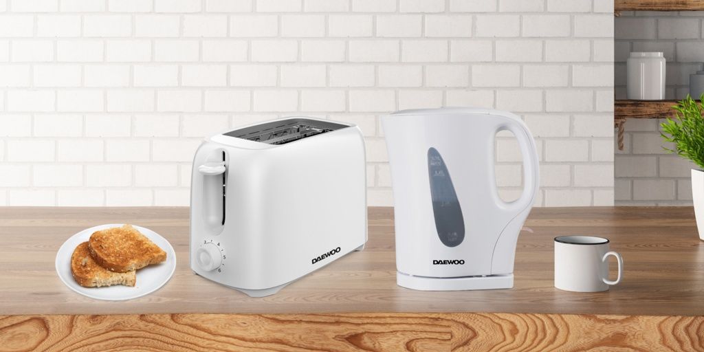 DAEWOO 1.7L PLASTIC KETTLE WHITE