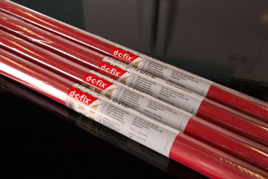 DC FIX  GLOSS RED 67.5 CM X 2 METRES