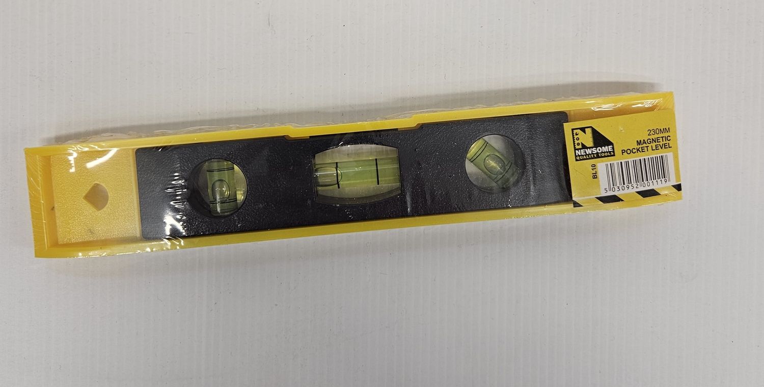 MAGNETIC COMPACT LEVEL