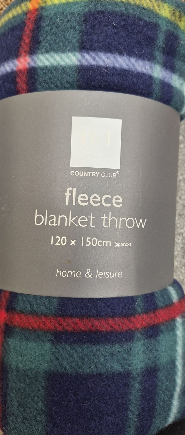 Balmoral Fleece Throw 120x150cm