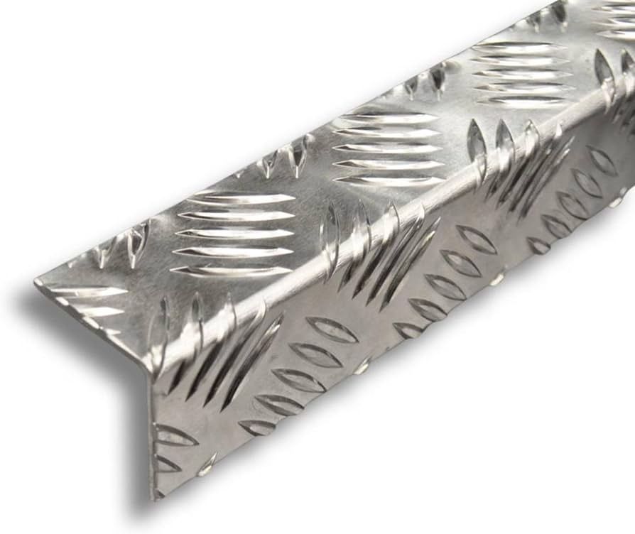 ANGLE:UNEQUAL-SIDED CHECKER PLATE 53.6MM X 29.5 MM X 1.5MM THICK