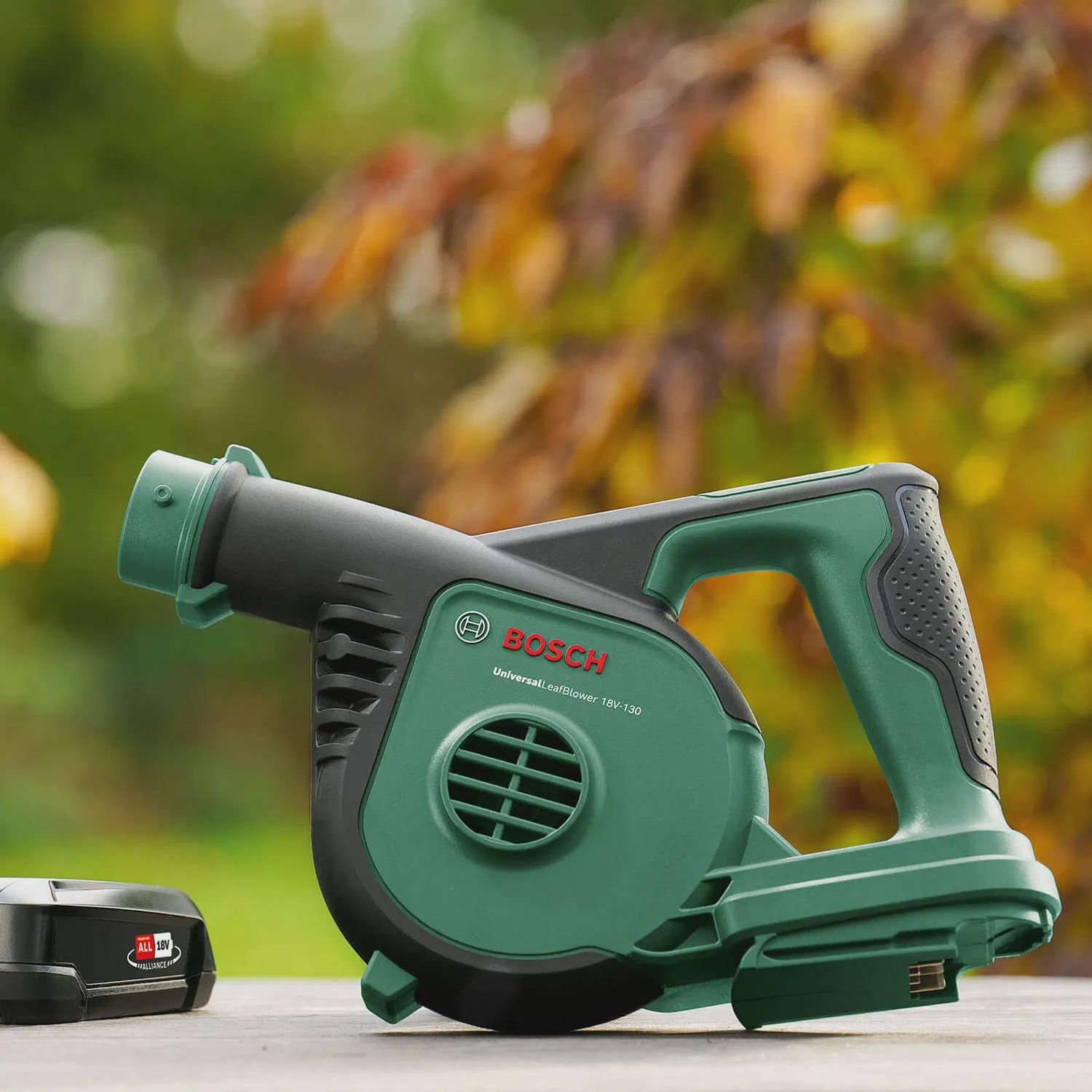 BOSCH  UNIVERSAL LEAF BLOWER 18V-130