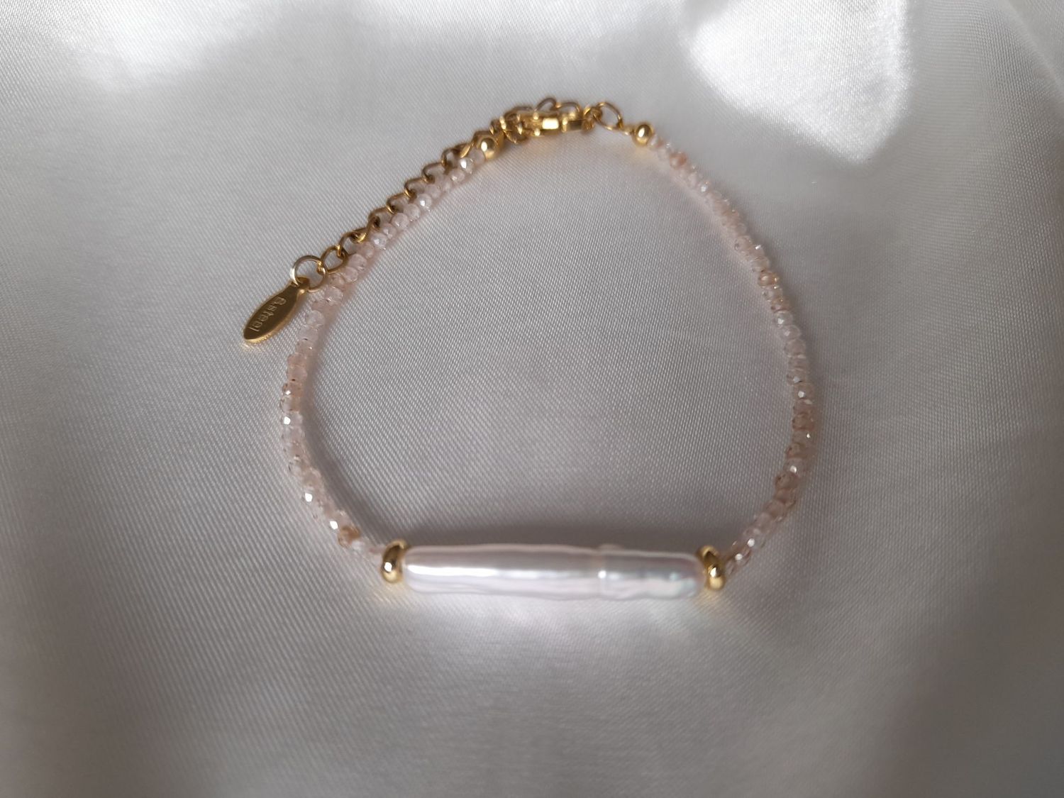 Baroque Rice Pearl bracelet with Pink Zirconia