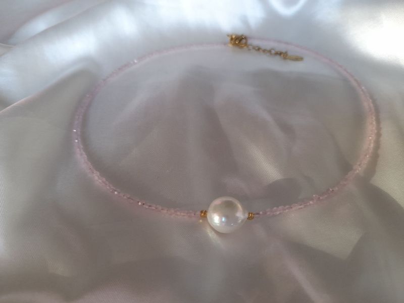 Baroque Teardrop Pearl & pink quartz necklace Baroque Teardrop Pearl & pink quartz necklace