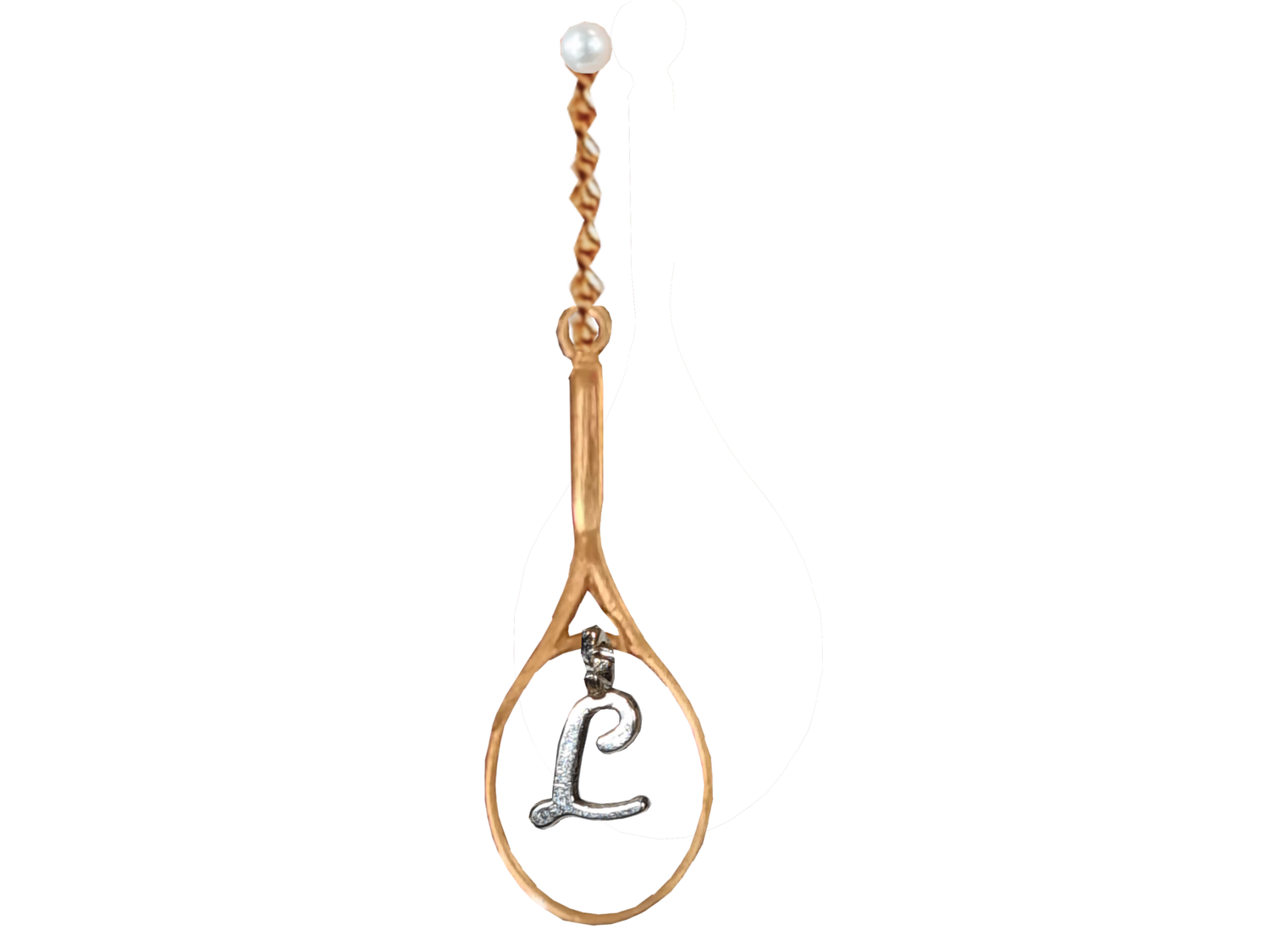 9ct gold earring with an intenal  letter L on a gold chain with pearl stud