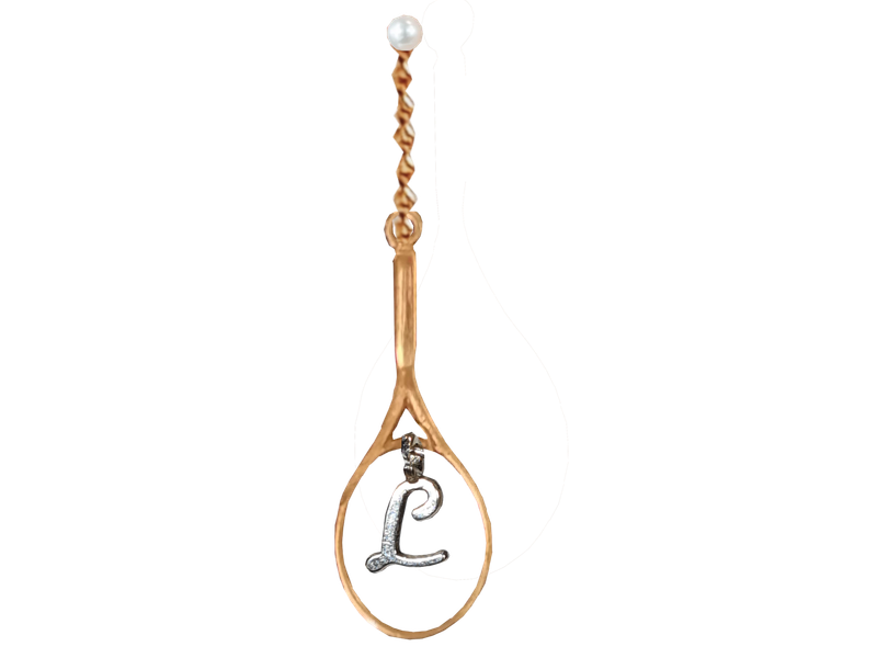 9ct gold earring with an intenal  letter L on a gold chain with pearl stud