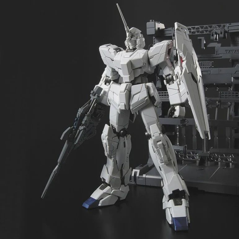 Unicorn Gundam HD Color + MS CAGE MG Model Kit