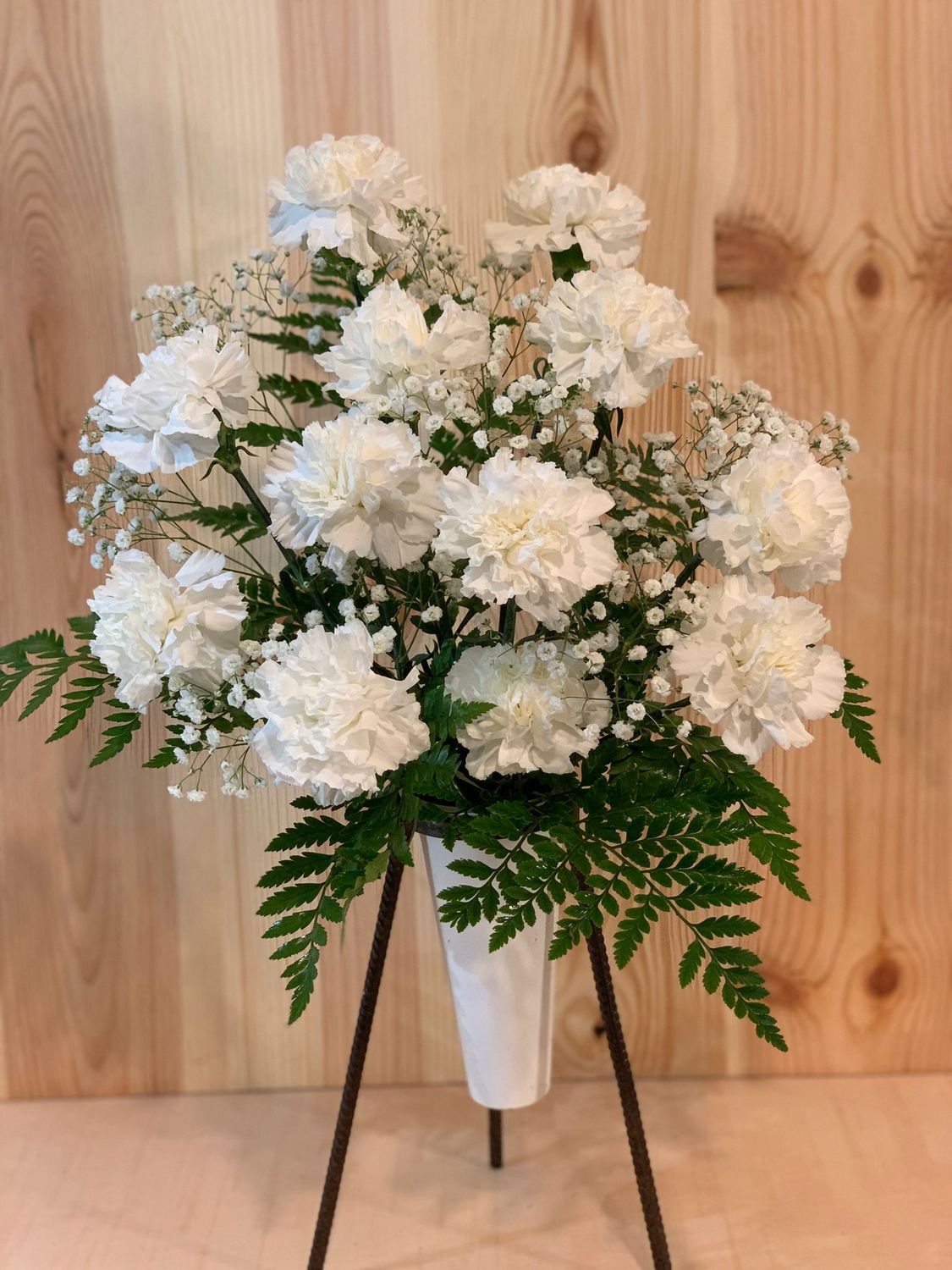 Ramo de claveles blancos