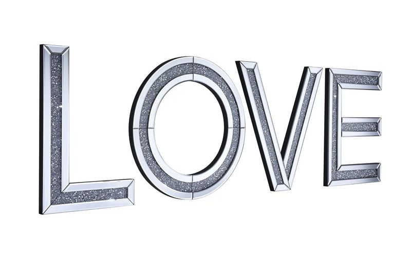 LOVE WALL DECORATION