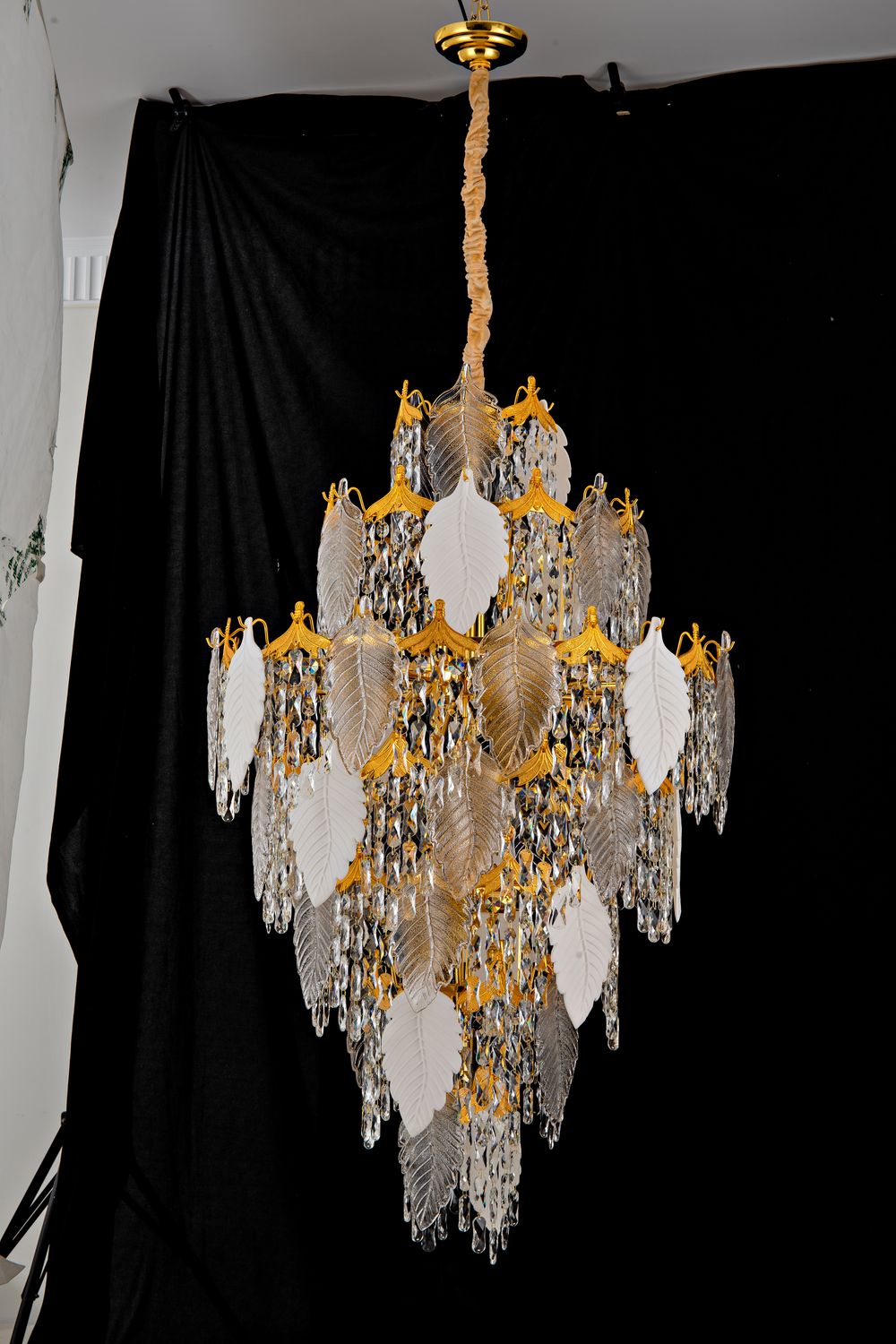 6137W32G 32"X51" MURANO AND PORCELAIN HANDMADE LONG LEAF COMBO CHANDELIER