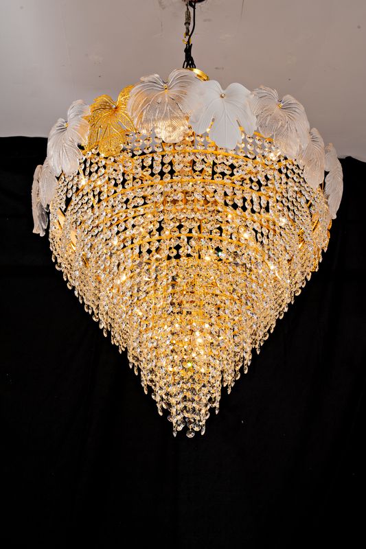 2019W32G 31"X30" MURANO AND PORCELAIN HANDMADE ROUND LEAF COMBO CHANDELIER