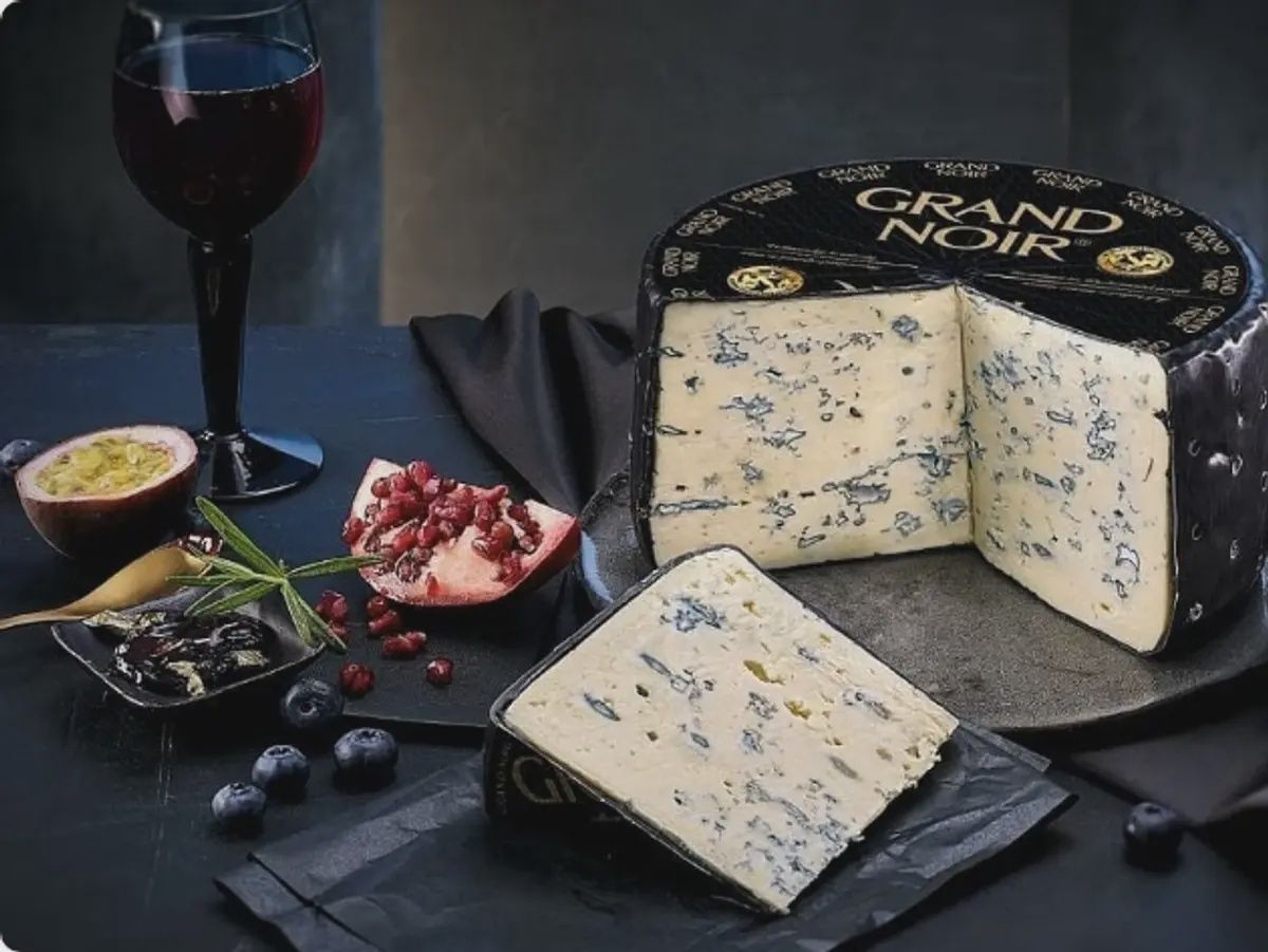 Grand Noir Cambozola