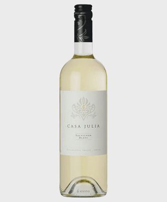 Casa Julia Sauvignon Blanc 750mL