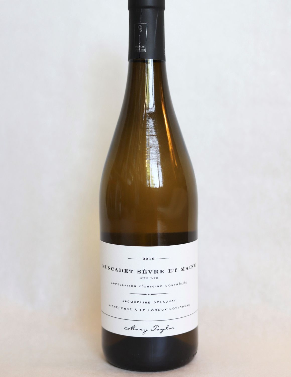 Mary Taylor Muscadet Sevre et Maine 750mL