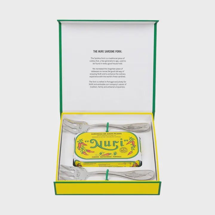 125g Nuri "Spiced Sardines in Olive Oil Gift Box w/ 2 Forks"