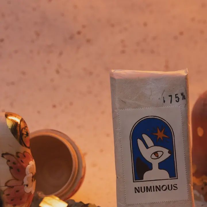 2oz Numinous "Raspberry Rose" 75% Cacao Bar